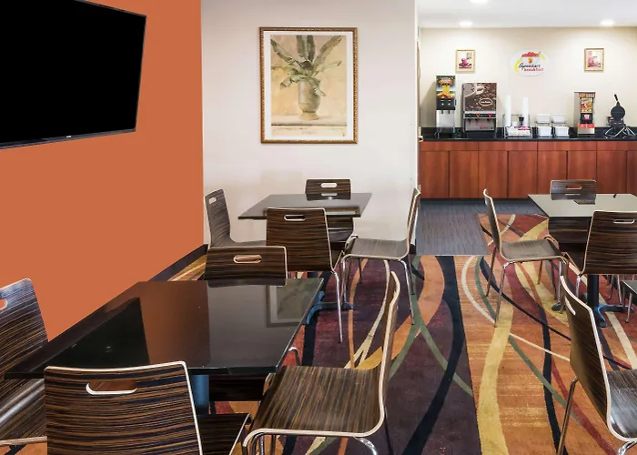 Super 8 By Wyndham West Hotel Columbus