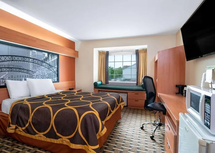 Super 8 By Wyndham West Columbus