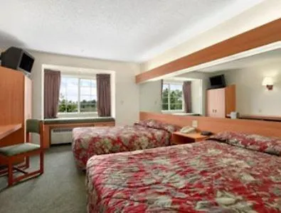 Super 8 By Wyndham West Columbus