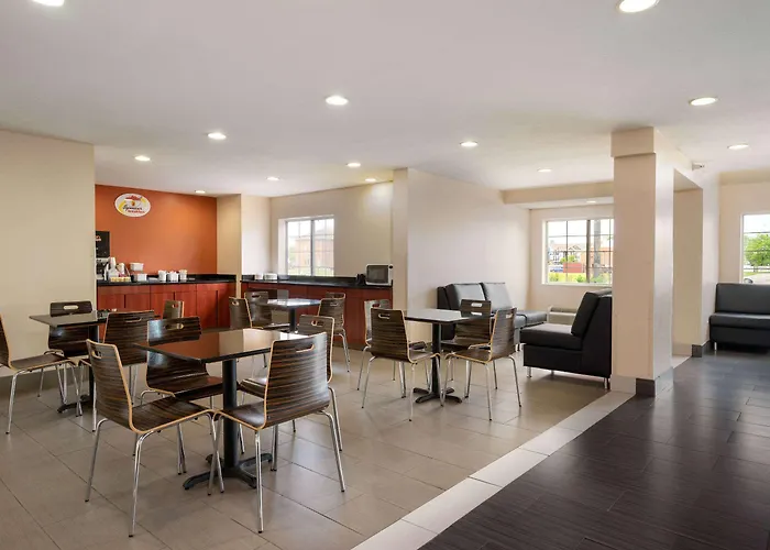 Super 8 By Wyndham West Columbus