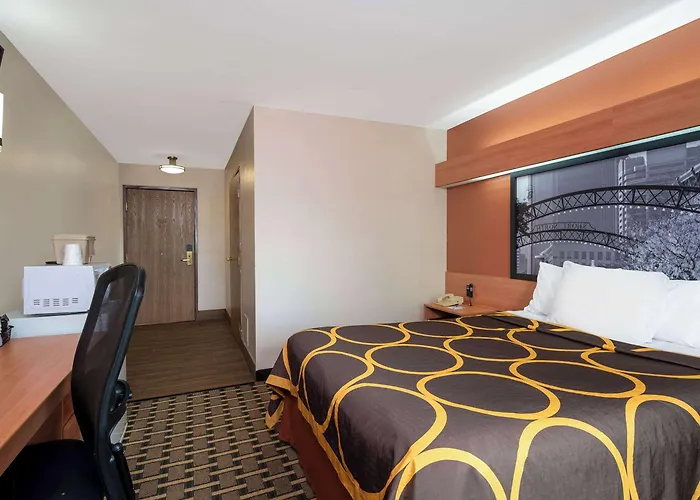 Super 8 By Wyndham West Hotel Columbus