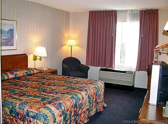 Super 8 By Wyndham West Columbus