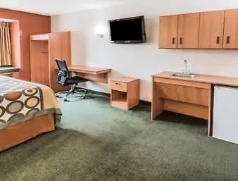 Hotel Super 8 By Wyndham West